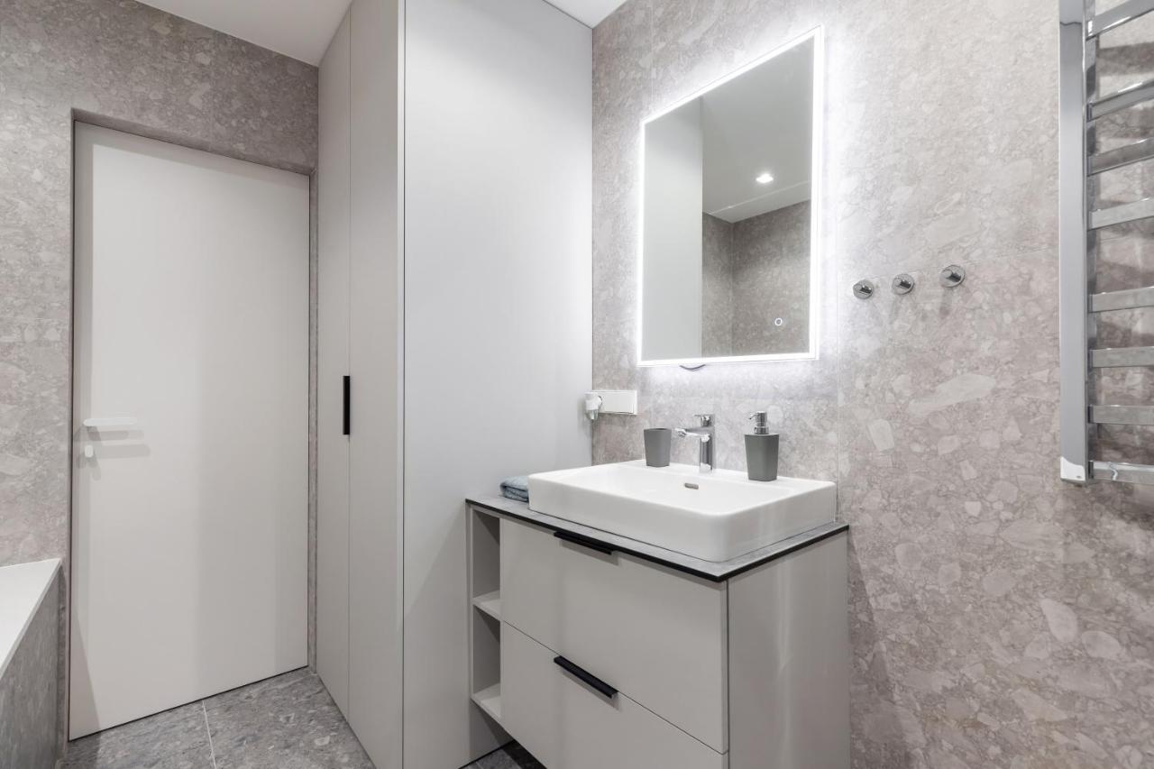3 Bedroom Apart/24H Self Check In/Free Parking/Up To 6 People/ Vilnius Buitenkant foto