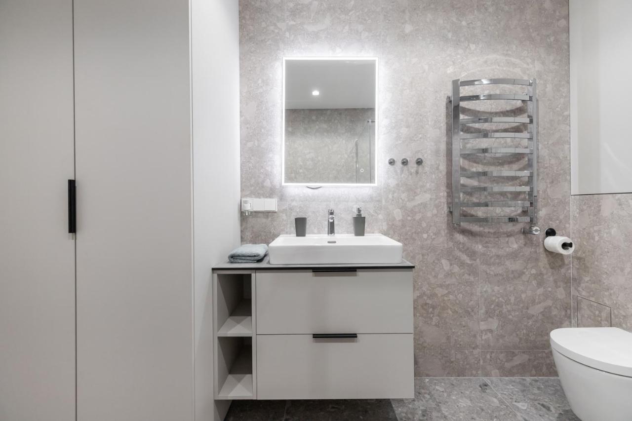 3 Bedroom Apart/24H Self Check In/Free Parking/Up To 6 People/ Vilnius Buitenkant foto